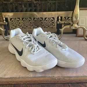 Nike Mens Hyperdunk Like New size 12